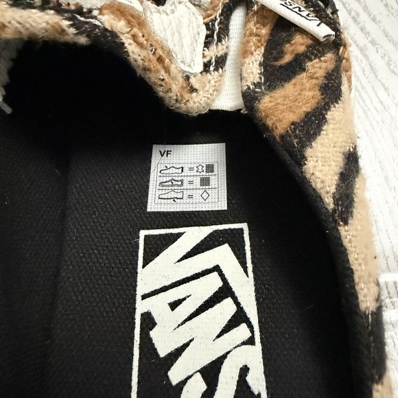 Vans Skeleton Appliqué Slip-on Shoes Women's 6 Men's 4.5 Halloween Goth Rocker - Picture 5 of 9